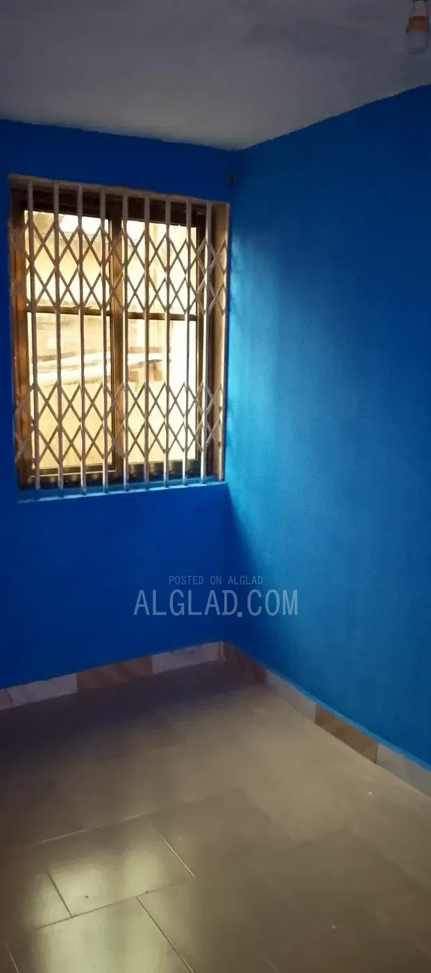 Chamber and hall self contain for rent
