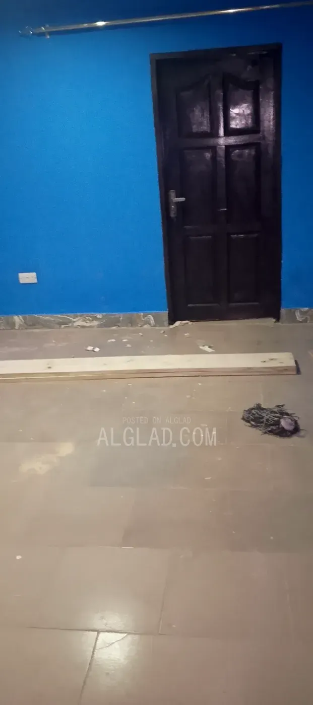 Chamber and hall self contain for rent