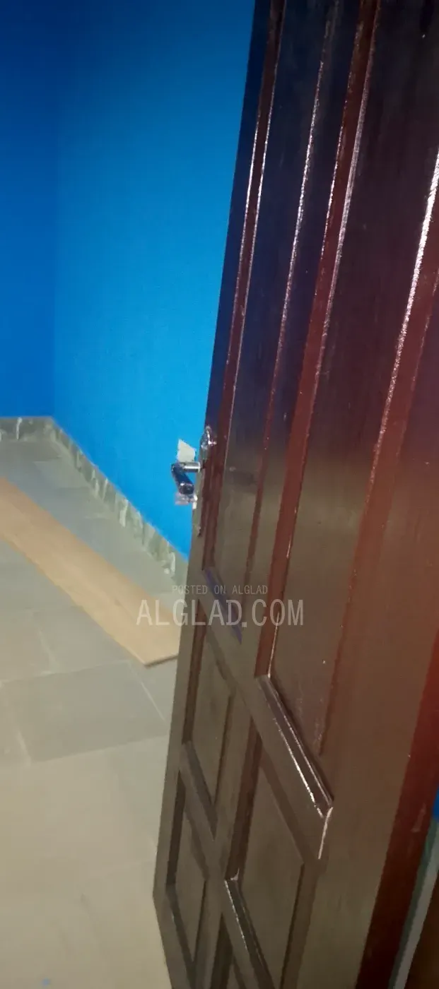 Chamber and hall self contain for rent